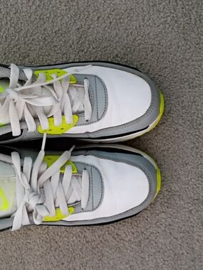 Nike White and Neon Yellow Low-Top Sneakers